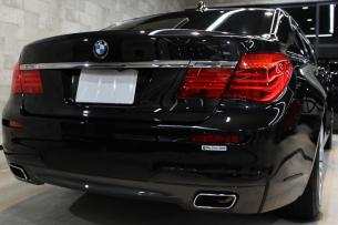 BMW 740i Mスポーツ ブラックサファイア マフラー