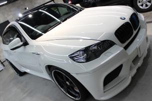 BMW X6 M アルピンホワイト ヘッドライト