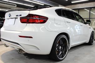 BMW X6 M アルピンホワイト ホイール