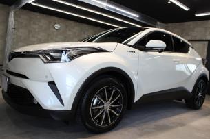 トヨタ C-HR ホワイトパールクリスタルシャイン 新車