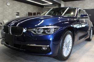 BMW 320d ラグジュアリー メディテラニアンブルー フロントバンパー2