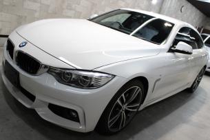 BMW 4シリーズ グランクーペ アルピンホワイト ボンネット1