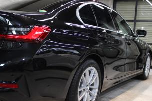 BMW 3シリーズ ブラックサファイア テールレンズ