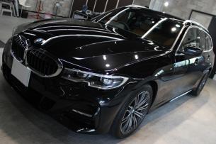 BMW 320d ブラックサファイア ボンネット左