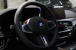 BMW M5コンペティション ブラックサファイア 内装コーティング ステアリング