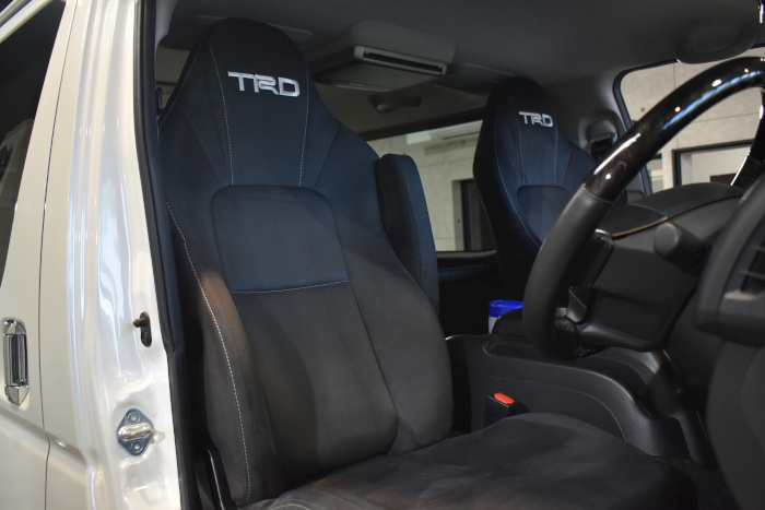 ハイエースシート-3