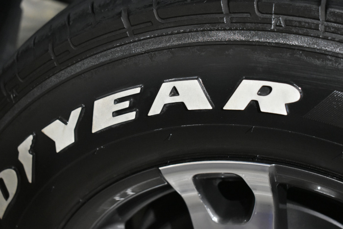 ハイエースタイヤ-2