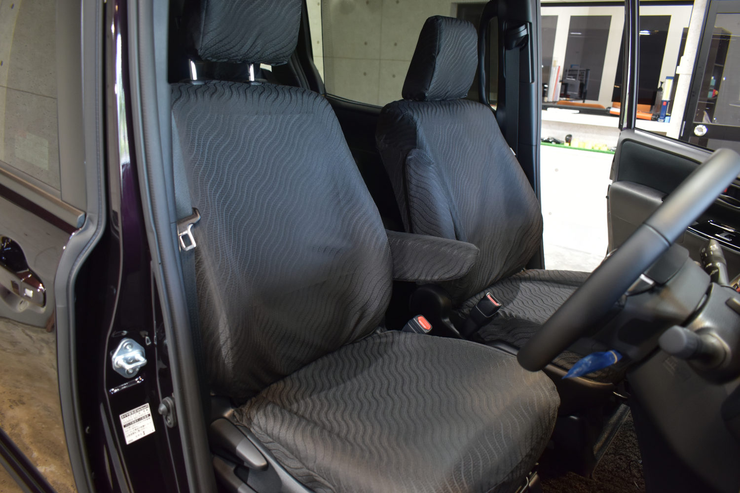 ヴォクシー-シート