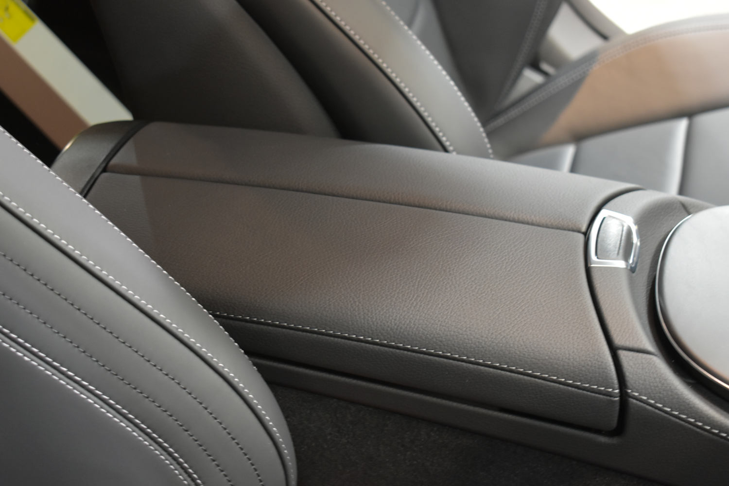 E220d-アームレスト