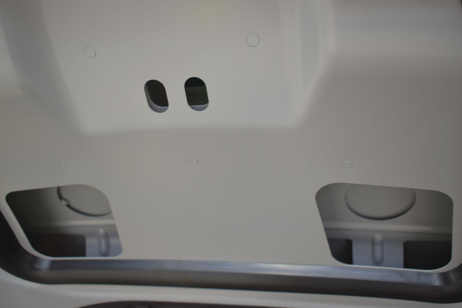 マカン-ボンネット裏