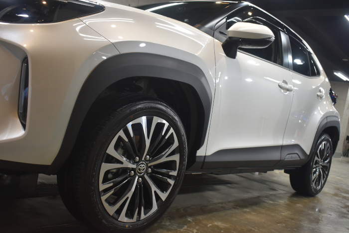 ヤリスクロス-7