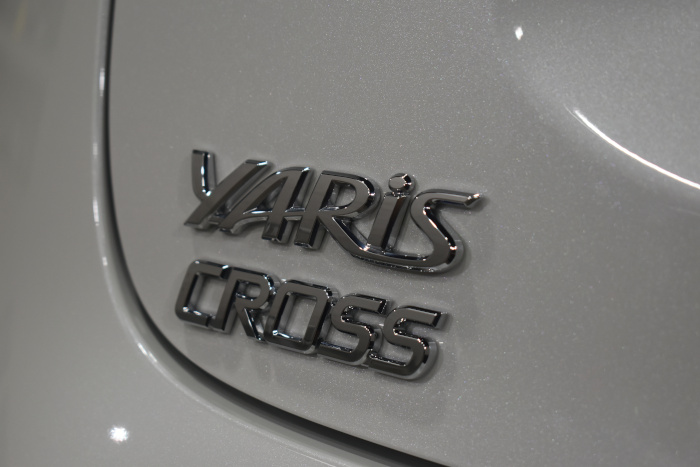 ヤリスクロス-9