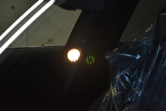 ハリアー車内窓-2