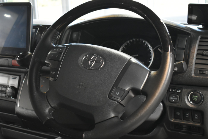 ハイエースハンドル-1