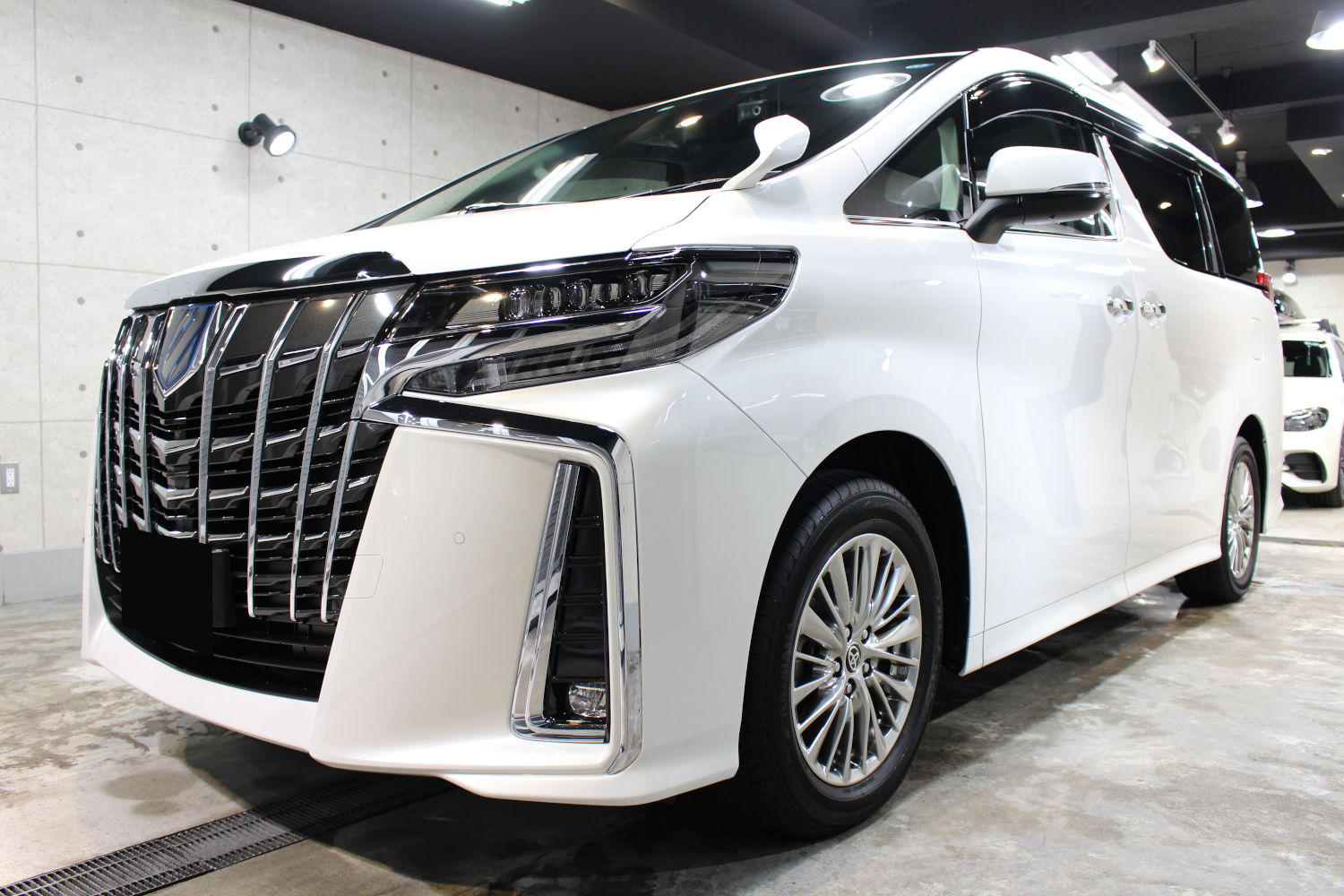 アルファード-4