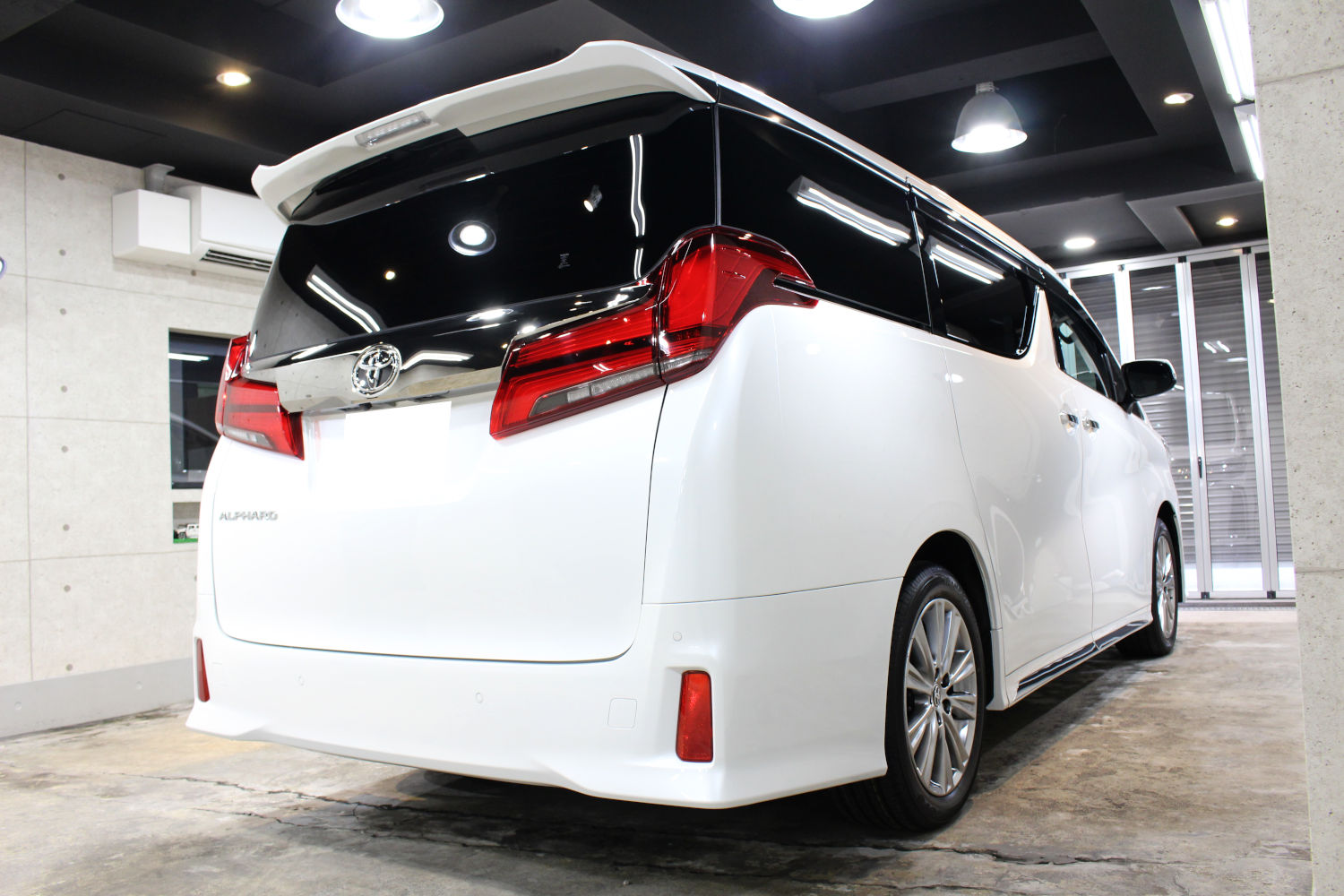 アルファード-8