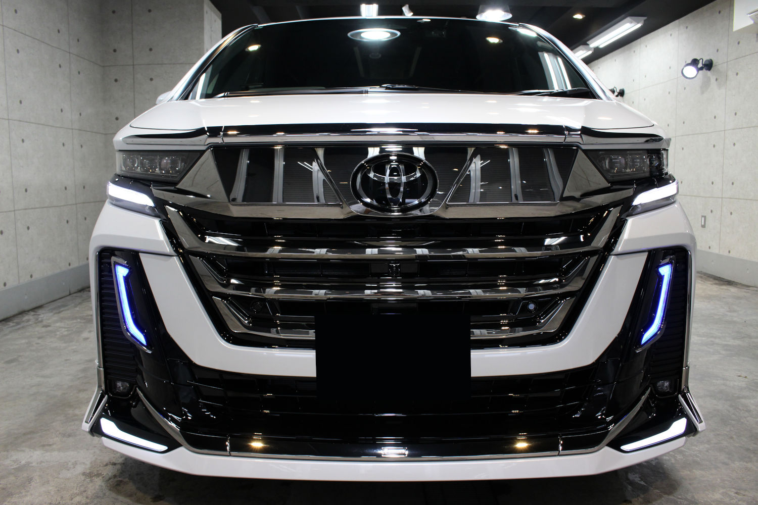 ヴェルファイア-4