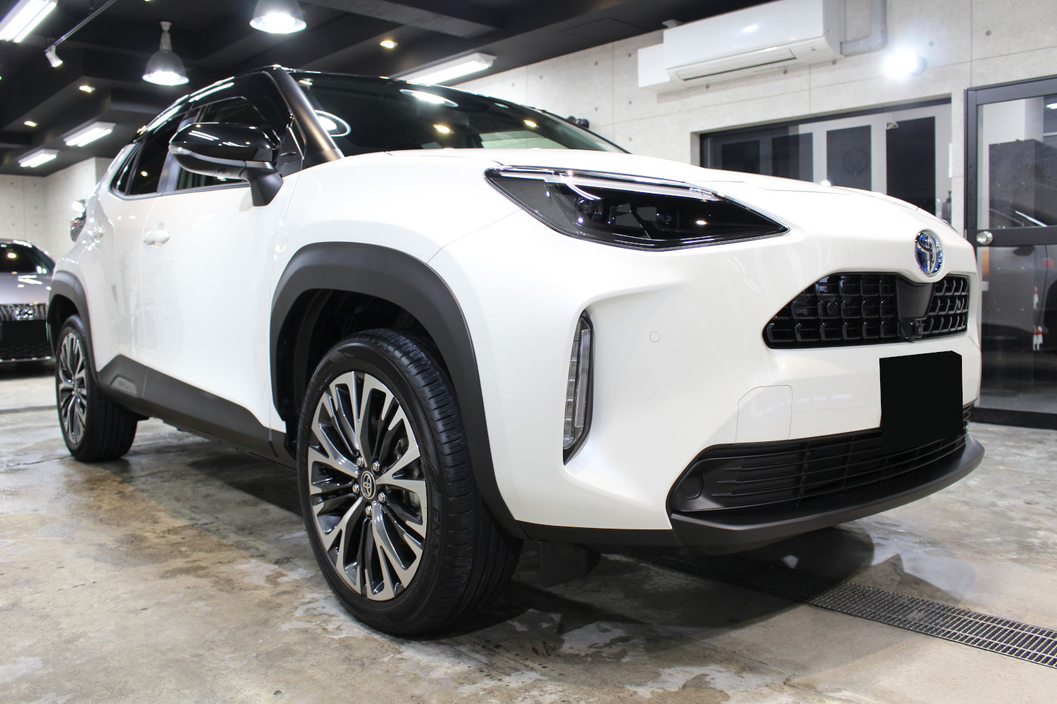 ヤリスクロス-1