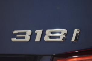 BMW 318i-8