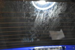 デイズ内窓洗車前-3