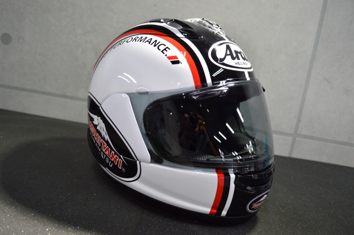 helmet02.jpg