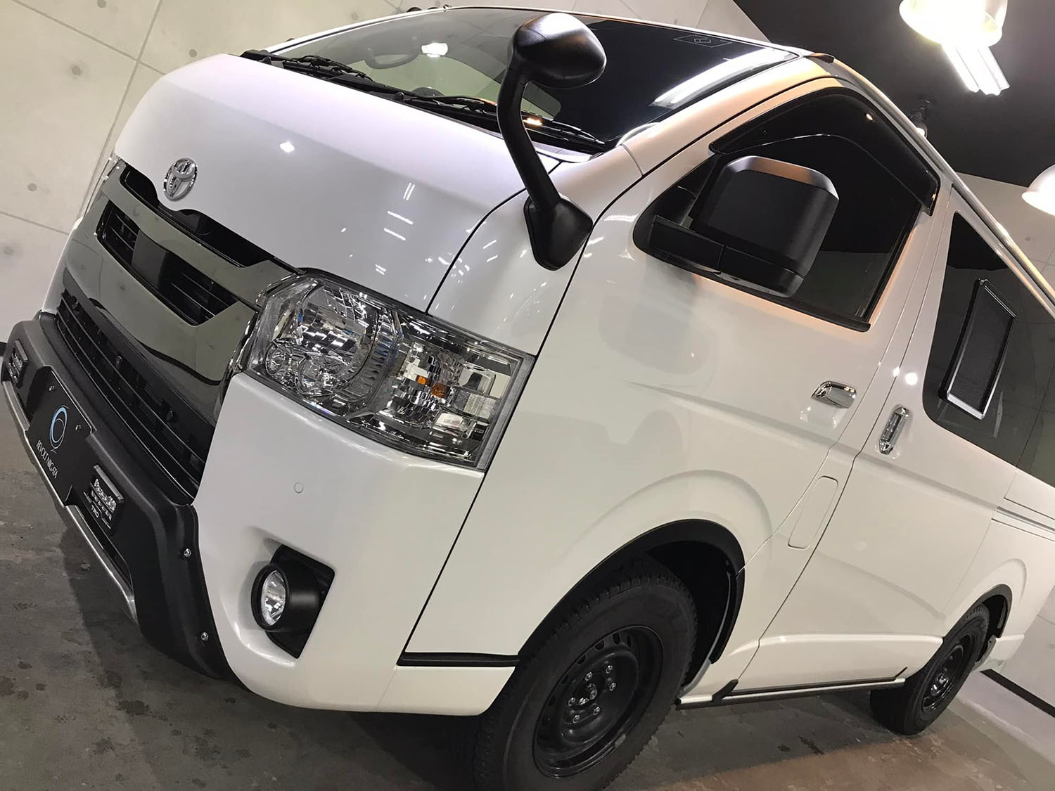 hiace1.jpg