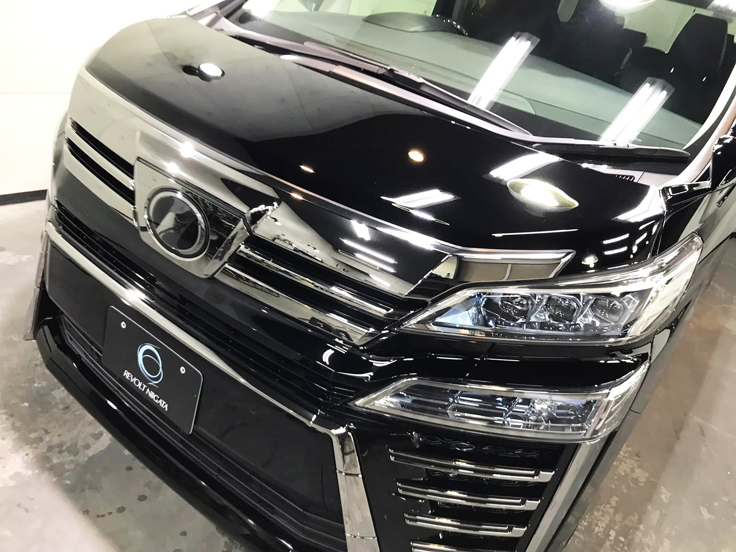 vellfire-3.jpg