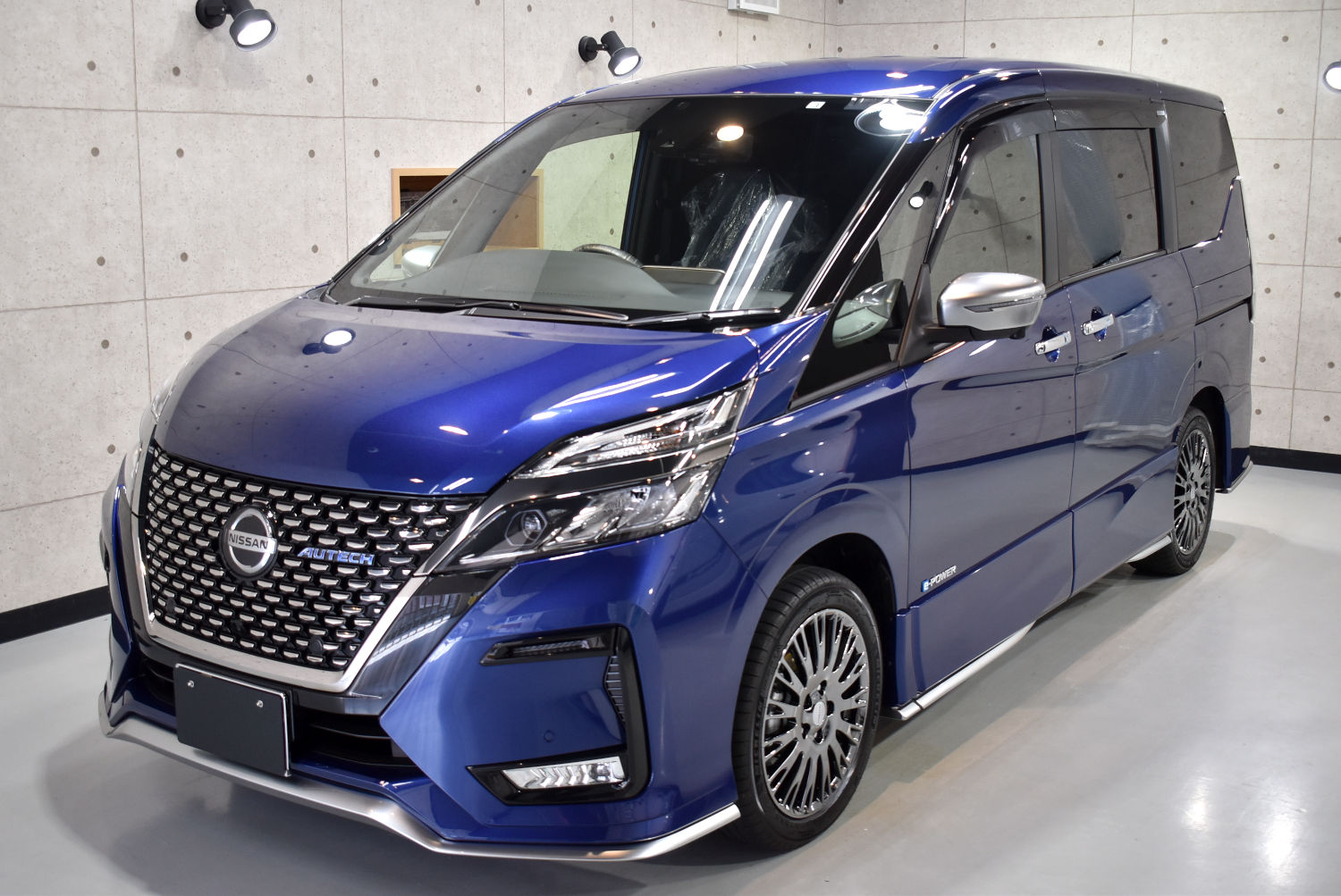 日産・セレナ オーテックのガラスコーティング お引渡し完了 日産・セレナ オーテックのガラスコーティング お引渡し完了