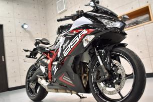 ZX-25R-1